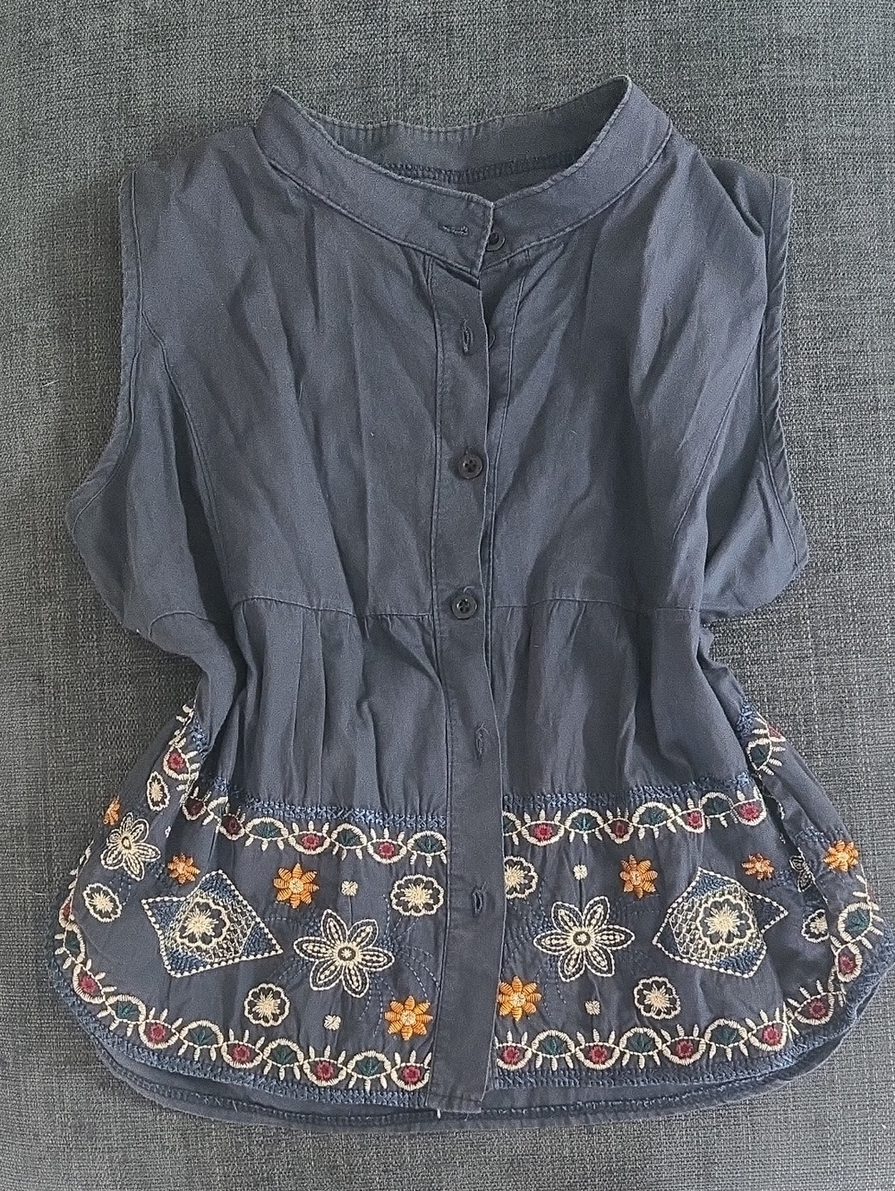 Women's Navy Sleeveless Button-Front Top with Embroidered Hem